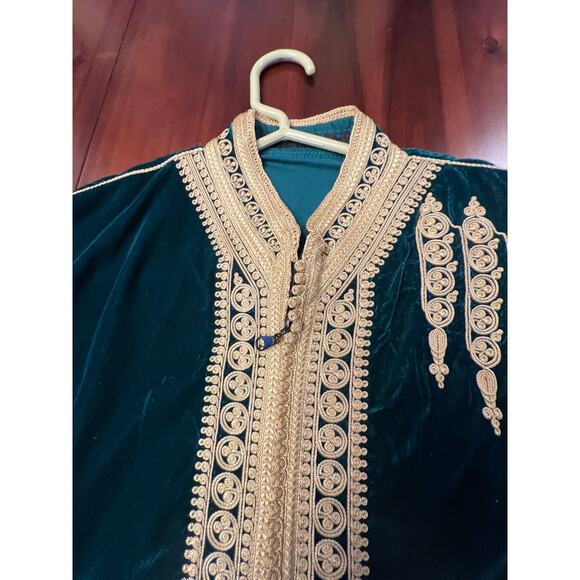 New Moroccan Green Velvet Kaftan/Tunic with Gold Embroidery - Picture 2 of 5